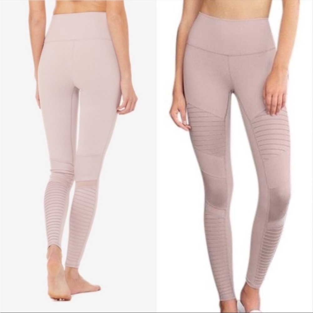 Alo Yoga High Waist Moto Legging in Lavender Cloud, Size Small